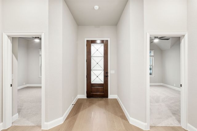 905 Denham Drive, Red Oak, TX 75154