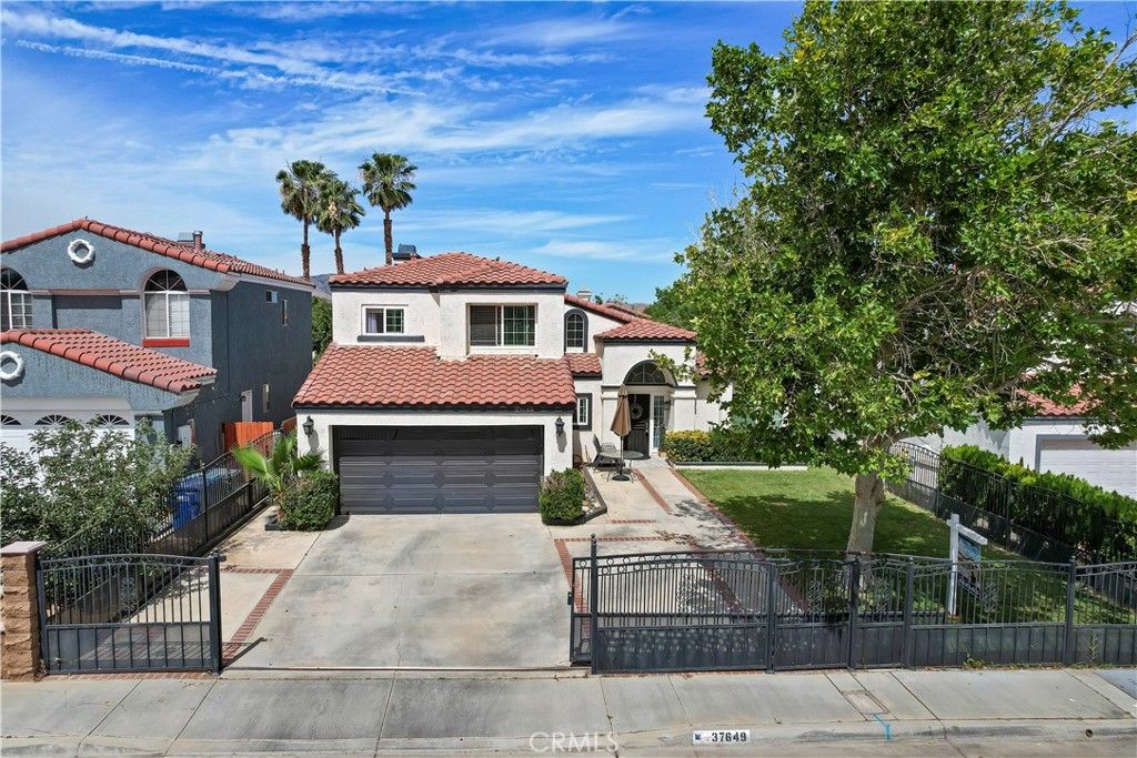 Image 1 of property listing at 37649 Citrus, Palmdale, CA 93550