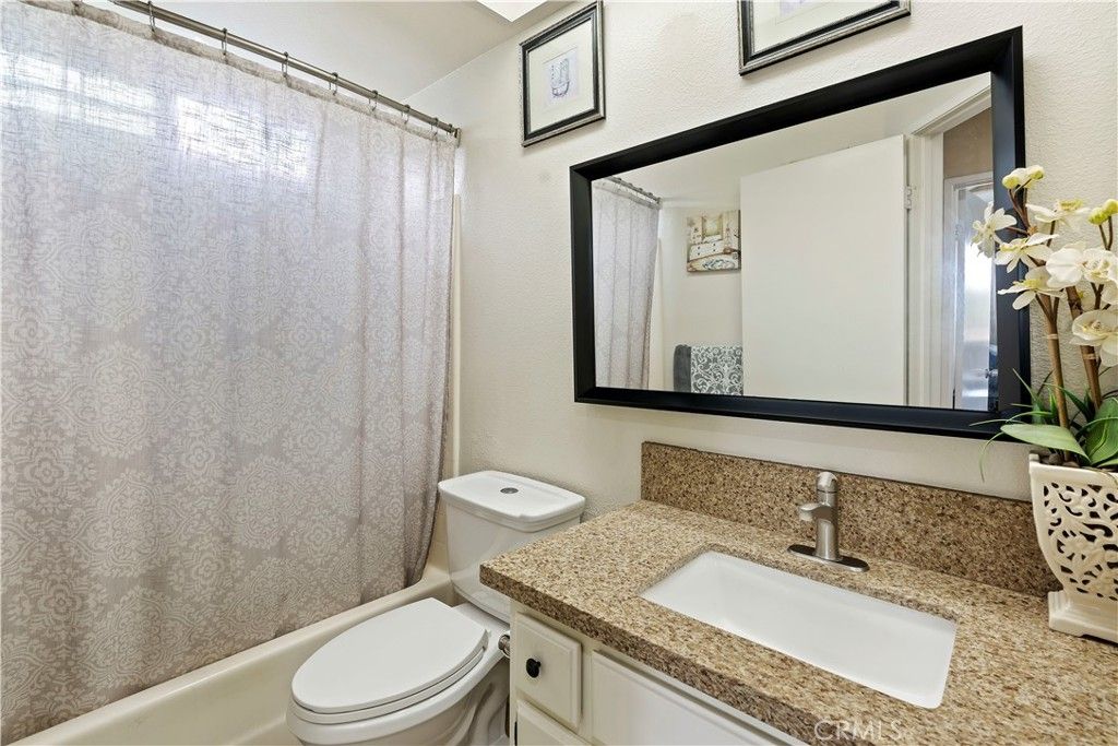 Image 25 of property listing at 37649 Citrus, Palmdale, CA 93550