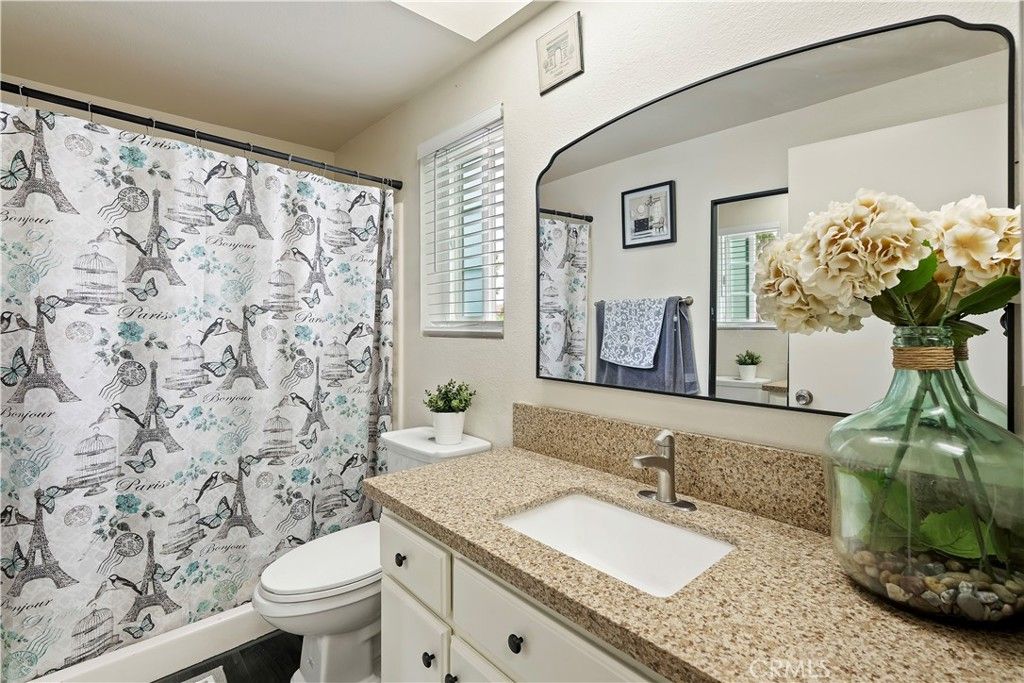 Image 27 of property listing at 37649 Citrus, Palmdale, CA 93550