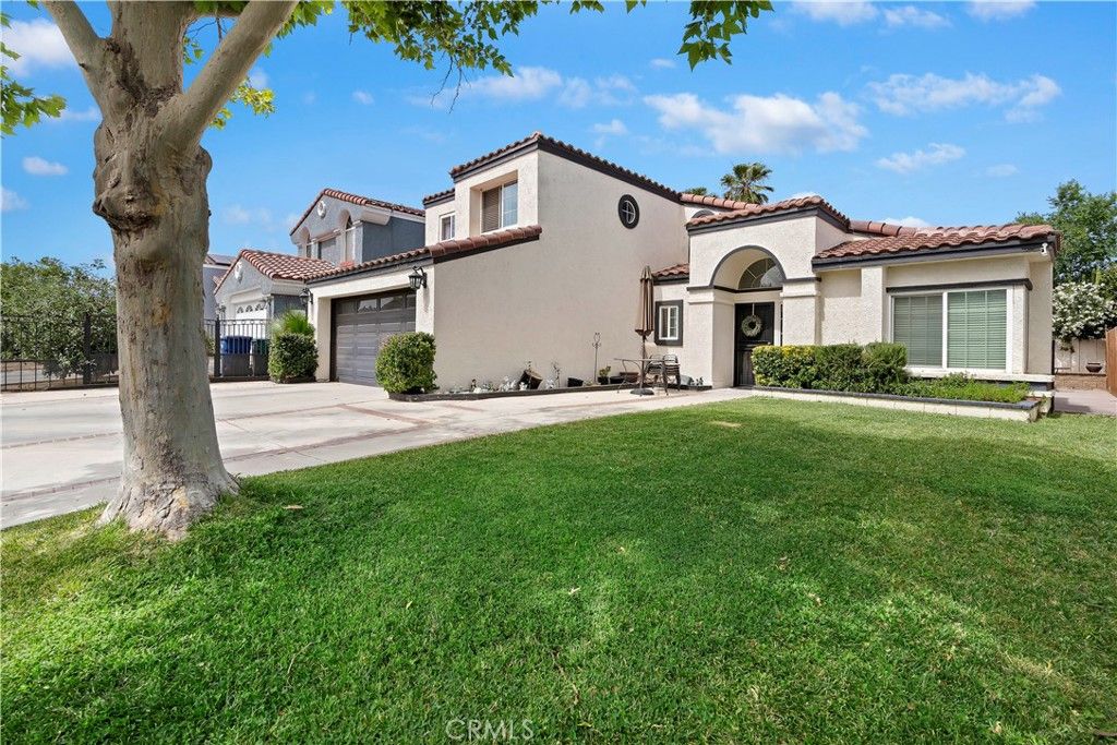 Image 3 of property listing at 37649 Citrus, Palmdale, CA 93550