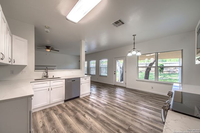 22031 GOLDCREST RUN, San Antonio, TX 78260