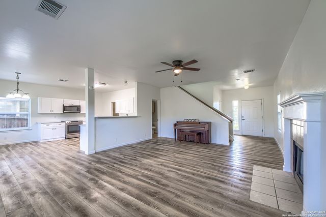 22031 GOLDCREST RUN, San Antonio, TX 78260