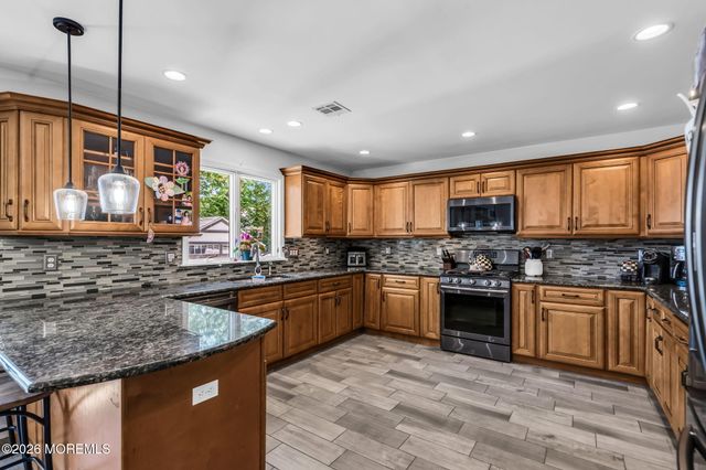 1142 Kenton Drive, Toms River, NJ 08753