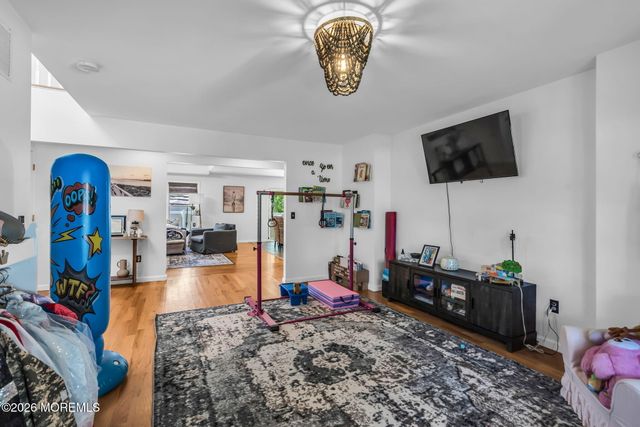 1142 Kenton Drive, Toms River, NJ 08753