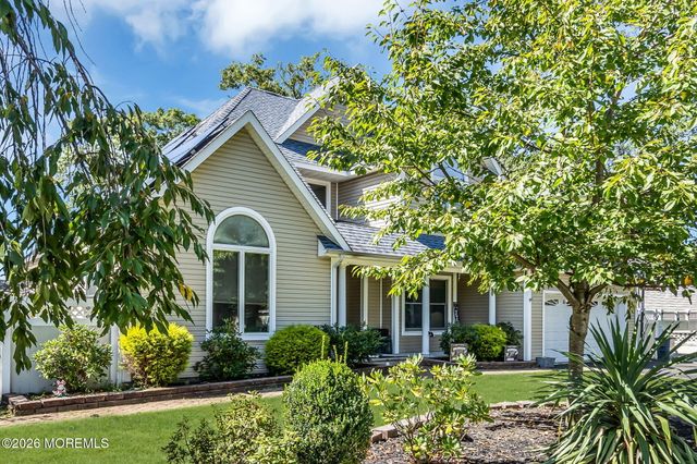 1142 Kenton Drive, Toms River, NJ 08753