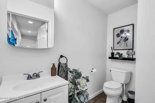 1142 Kenton Drive, Toms River, NJ 08753