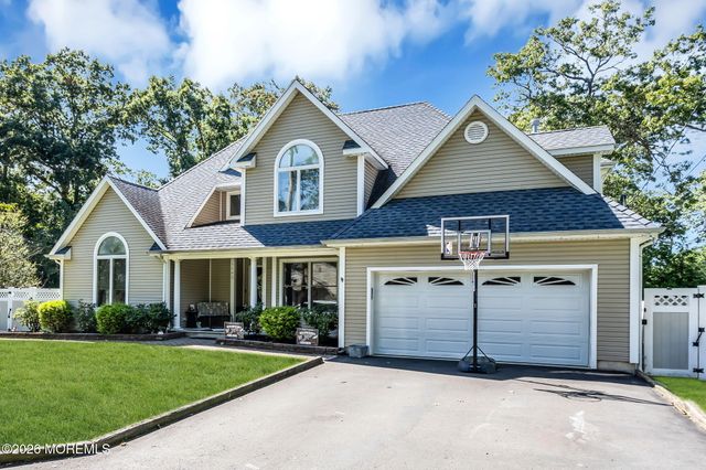 1142 Kenton Drive, Toms River, NJ 08753