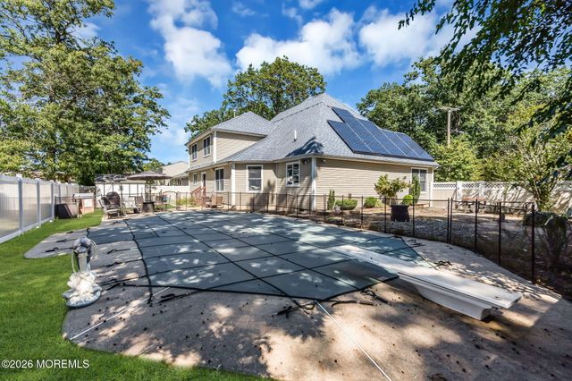 1142 Kenton Drive, Toms River, NJ 08753