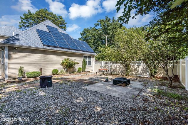 1142 Kenton Drive, Toms River, NJ 08753