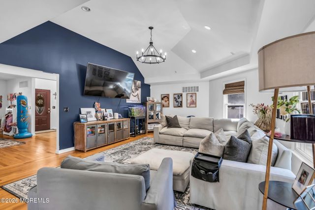 1142 Kenton Drive, Toms River, NJ 08753