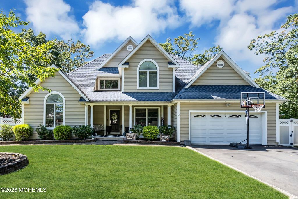 1142 Kenton Drive, Toms River, NJ 08753