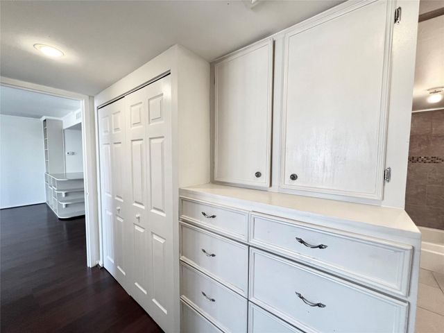 2016 Main Street 2405, Houston, TX 77002