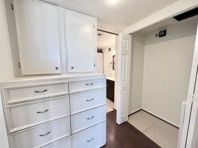 2016 Main Street 2405, Houston, TX 77002