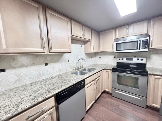 2016 Main Street 2405, Houston, TX 77002