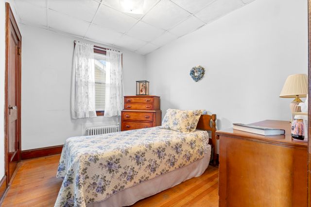 840 ROOSEVELT AVE, Secaucus, NJ 07094