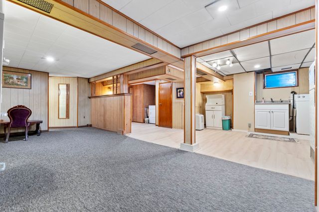 840 ROOSEVELT AVE, Secaucus, NJ 07094