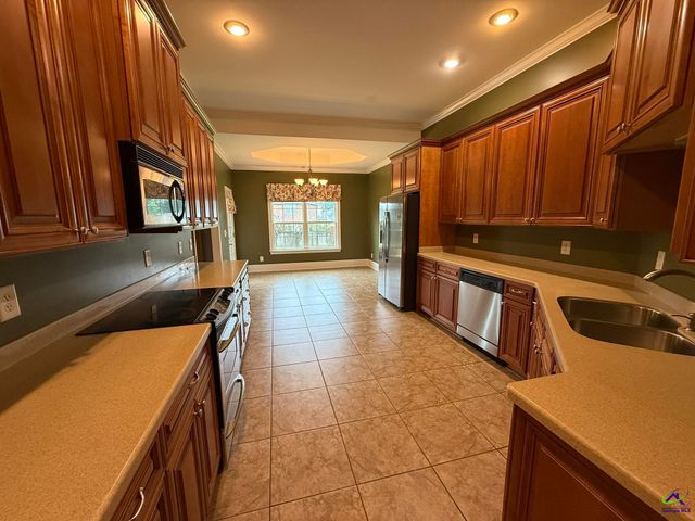 301 Downing Circle, Kathleen, GA 31047