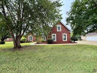 301 Downing Circle, Kathleen, GA 31047