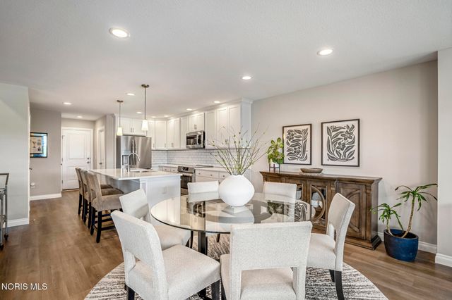15079 E Sunset Maple Drive, Perrysburg, OH 43551