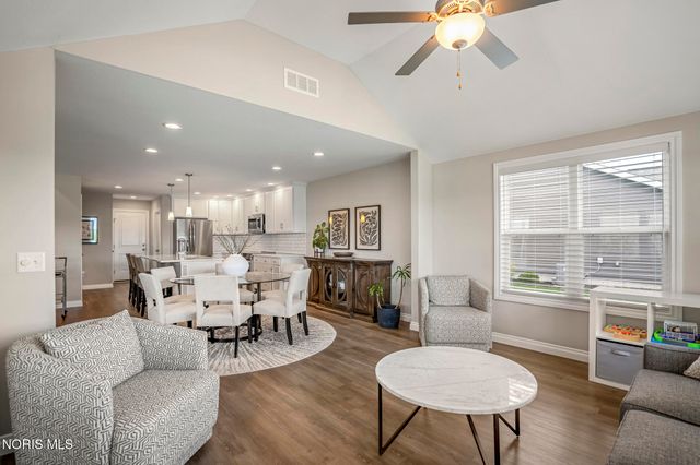 15079 E Sunset Maple Drive, Perrysburg, OH 43551