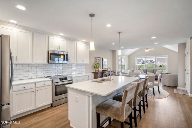 15079 E Sunset Maple Drive, Perrysburg, OH 43551