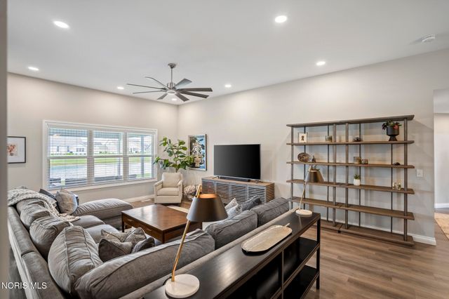 15079 E Sunset Maple Drive, Perrysburg, OH 43551