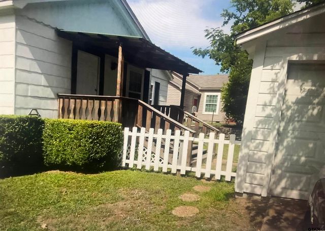 908 W Sixth St., Tyler, TX 75701