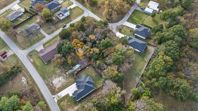 720 Oahu Loop, Tool, TX 75143