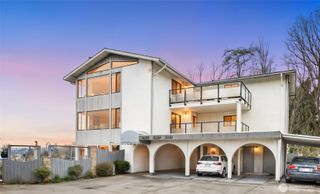 3113 W Harley Street #3115, Seattle, WA 98199