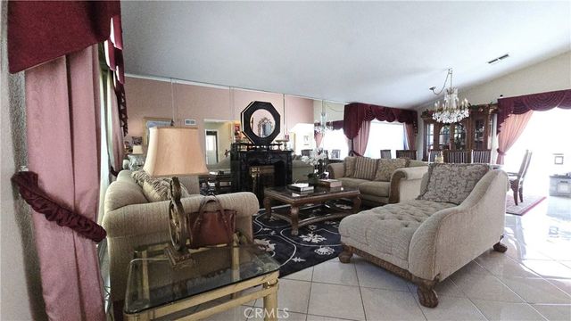 8467 Penfield, Winnetka, CA 91306