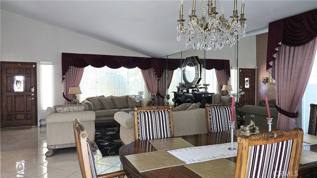 8467 Penfield, Winnetka, CA 91306