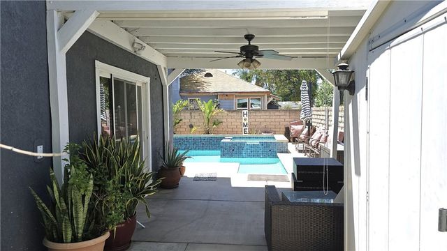 8467 Penfield, Winnetka, CA 91306