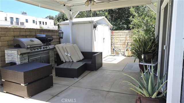 8467 Penfield, Winnetka, CA 91306