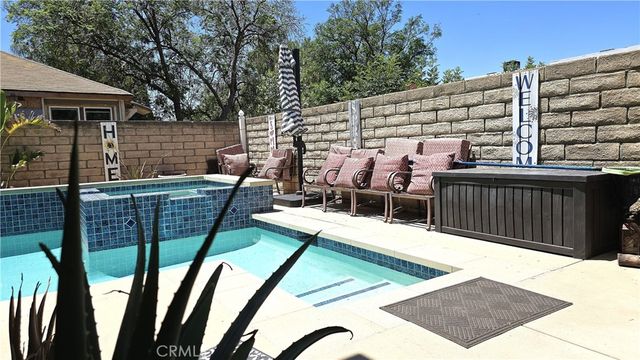 8467 Penfield, Winnetka, CA 91306