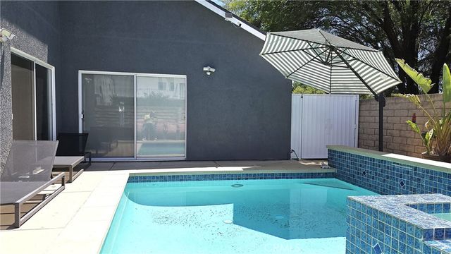 8467 Penfield, Winnetka, CA 91306