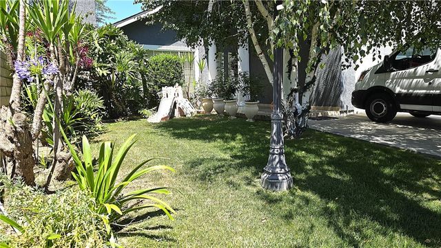 8467 Penfield, Winnetka, CA 91306
