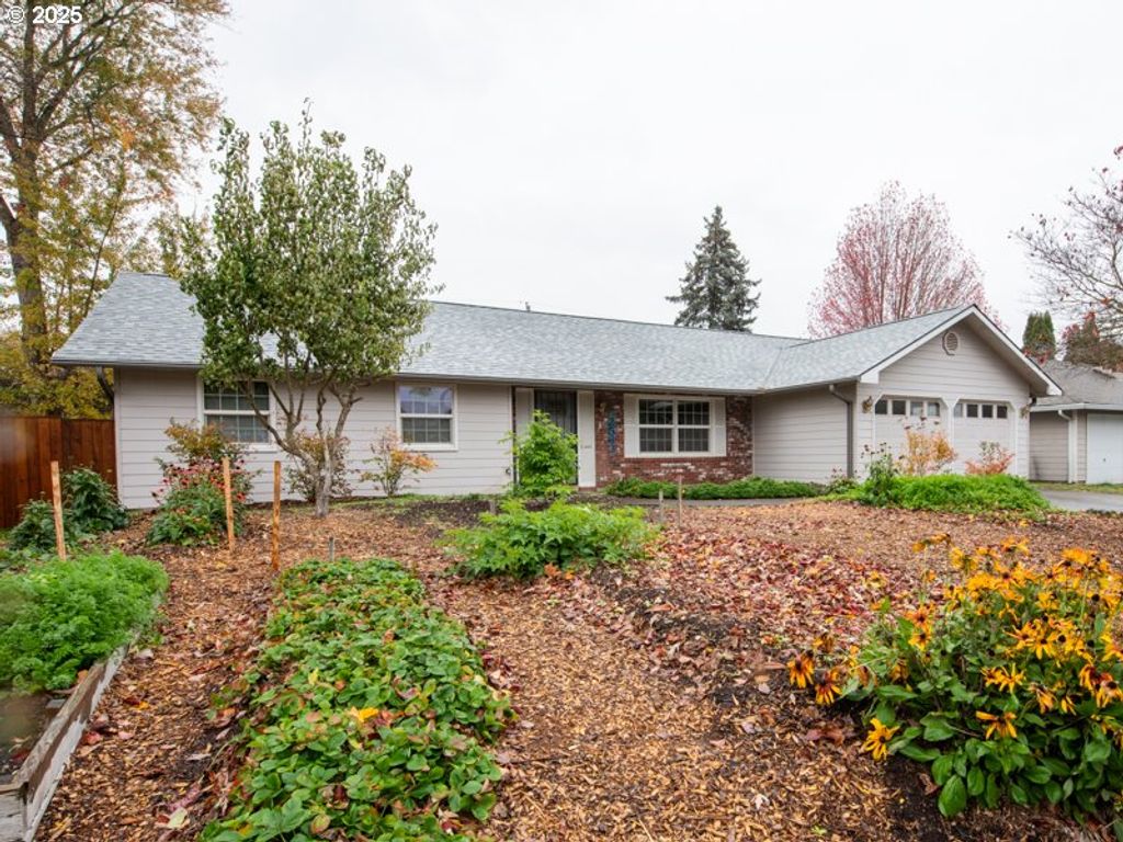 2563 YORK St, Eugene, OR 97404