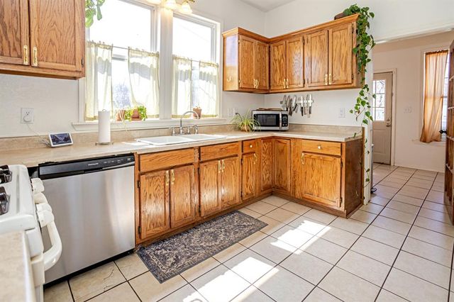 636 N Market Avenue, Shawnee, OK 74801