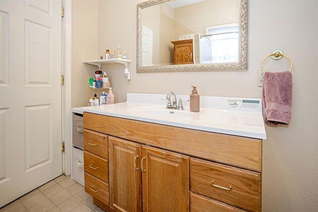 636 N Market Avenue, Shawnee, OK 74801