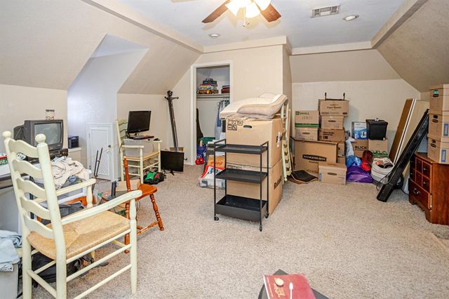 636 N Market Avenue, Shawnee, OK 74801