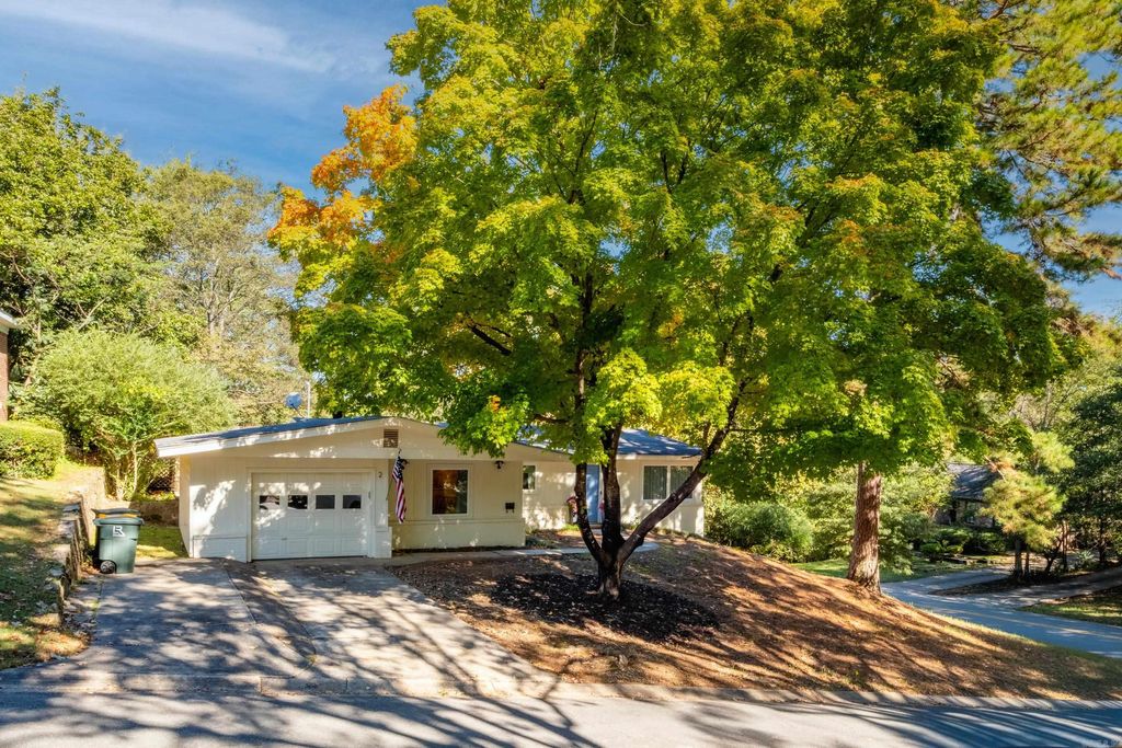 2 White Oak Lane, Little Rock, AR 72207