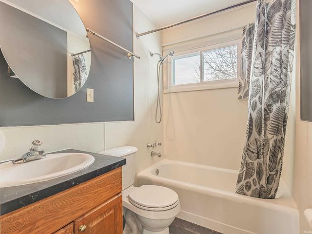 1818 Rosemont Drive, Fort Wayne, IN 46808