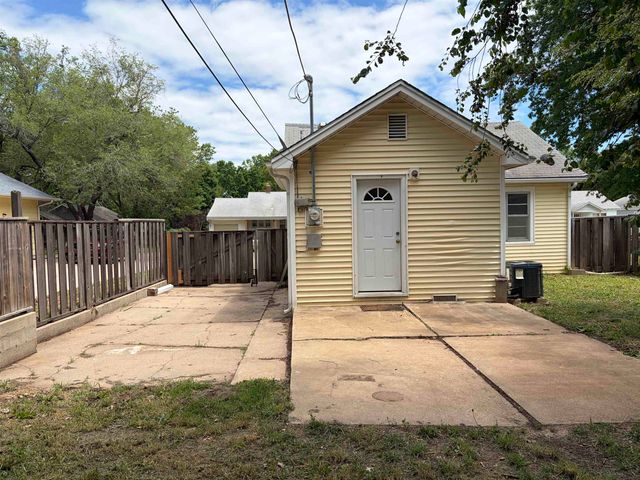 611 N Frazier St, El Dorado, KS 67042