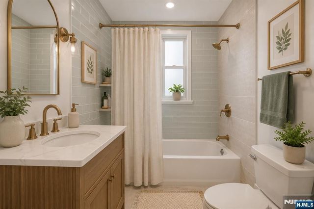366 7th Avenue, Newark, NJ 07107