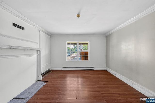366 7th Avenue, Newark, NJ 07107
