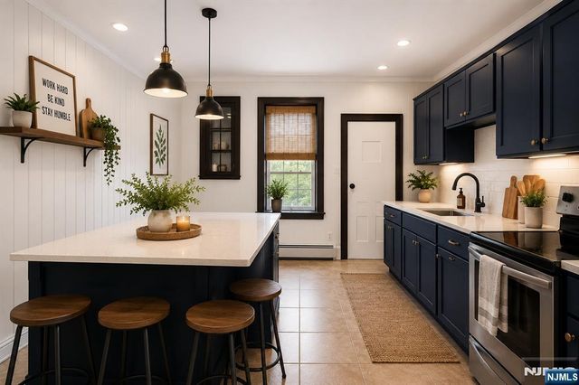 366 7th Avenue, Newark, NJ 07107