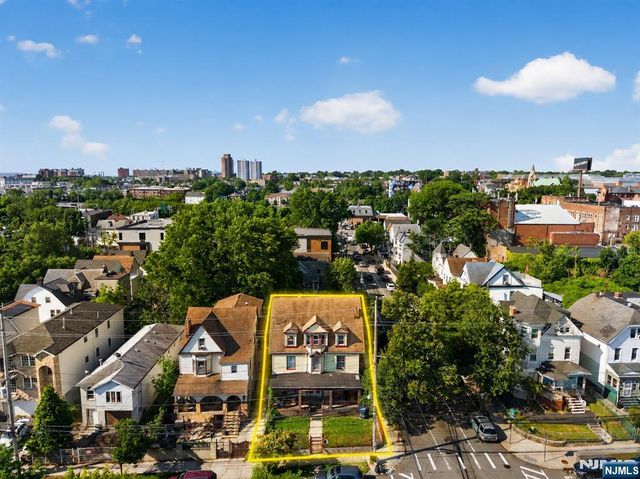 366 7th Avenue, Newark, NJ 07107