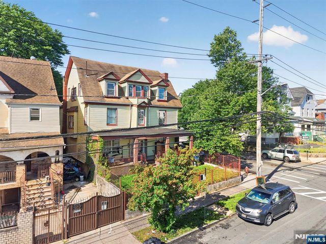 366 7th Avenue, Newark, NJ 07107