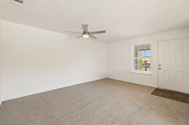9903 Roxanna DR B, Austin, TX 78748